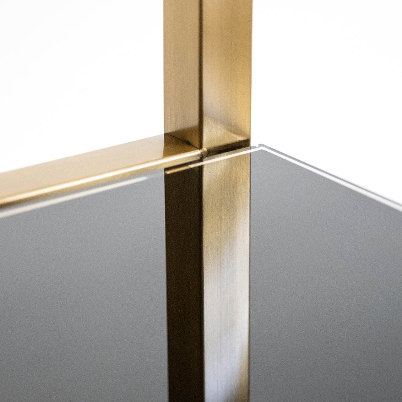 Display cabinet Magnus brushed gold (Brushed Gold)