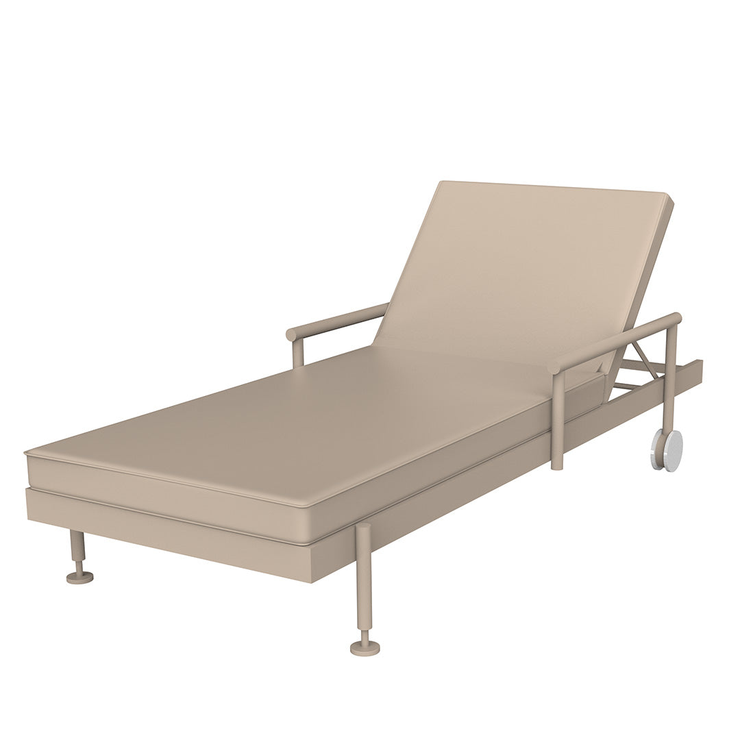 Hamptons Sun Lounger