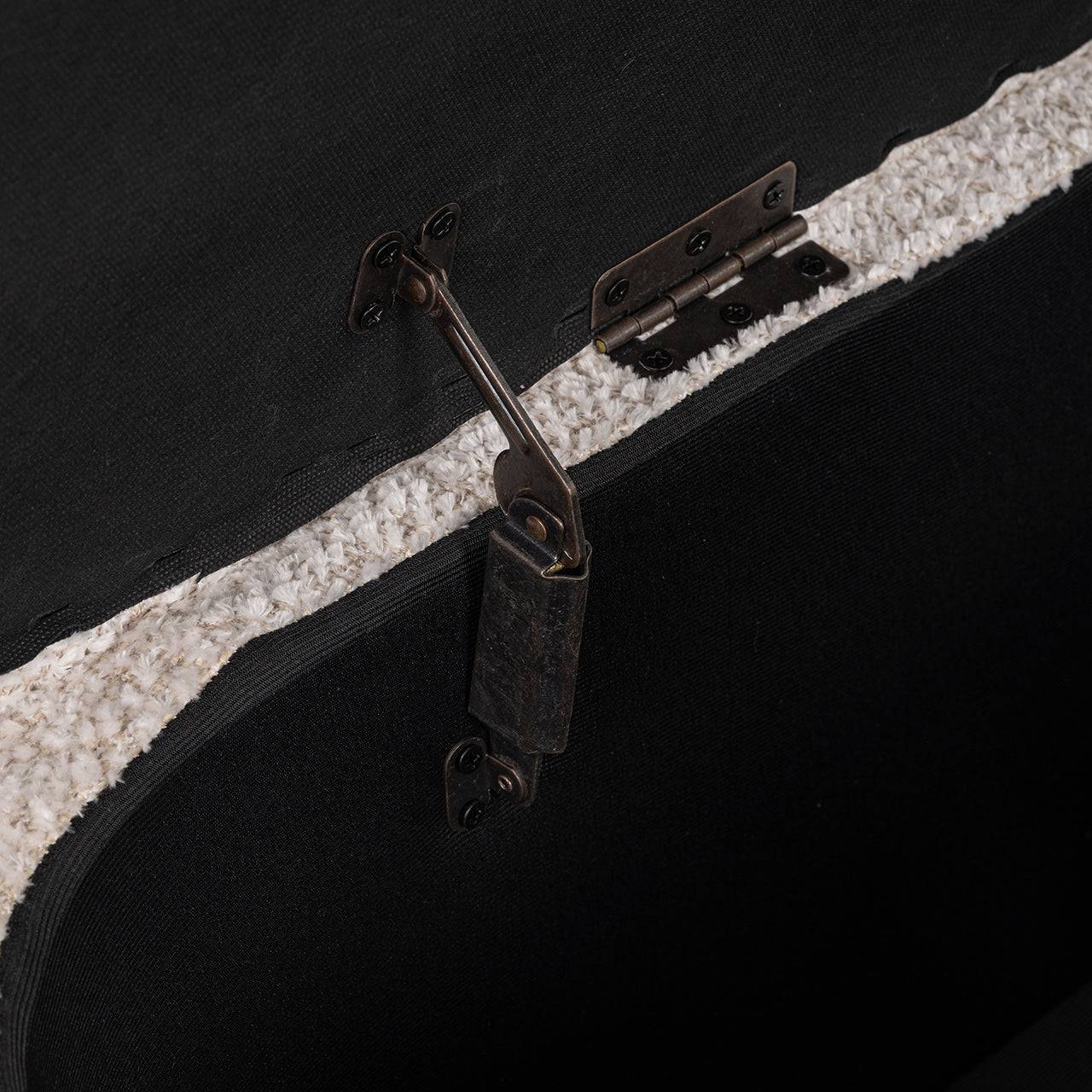 Pouffe Camile lovely cream (Be Lovely 11 Cream)